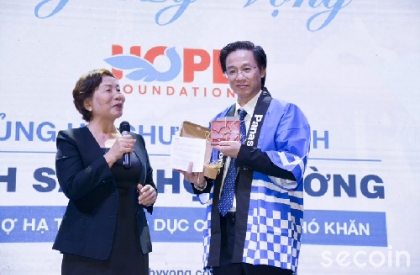 Hoạt động từ thiện